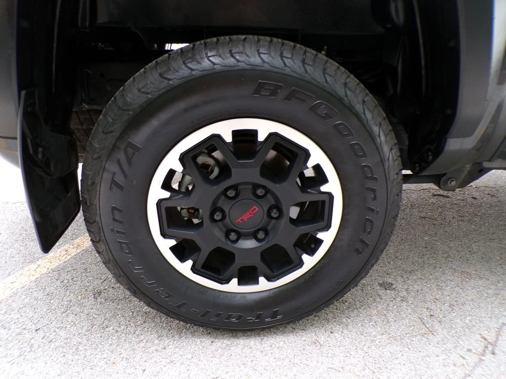 Used 2024 Toyota Tacoma TRD Off-Road AWD/4WD image 21