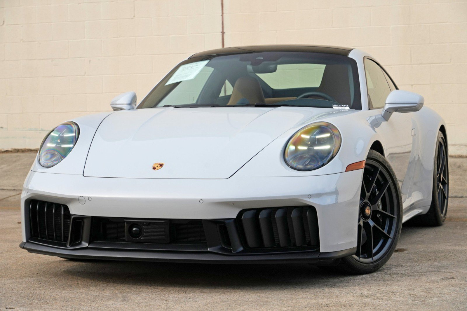 Used 2025 Porsche 911 Carrera GTS RWD image 3