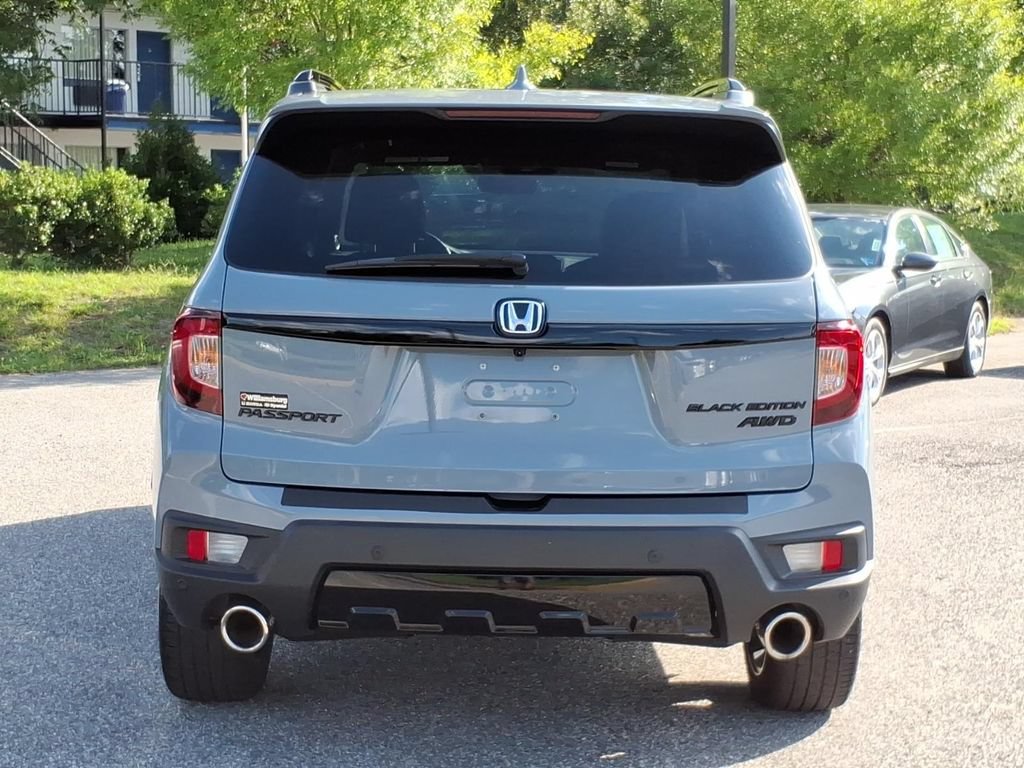 Used 2024 Honda Passport Black Edition image 8