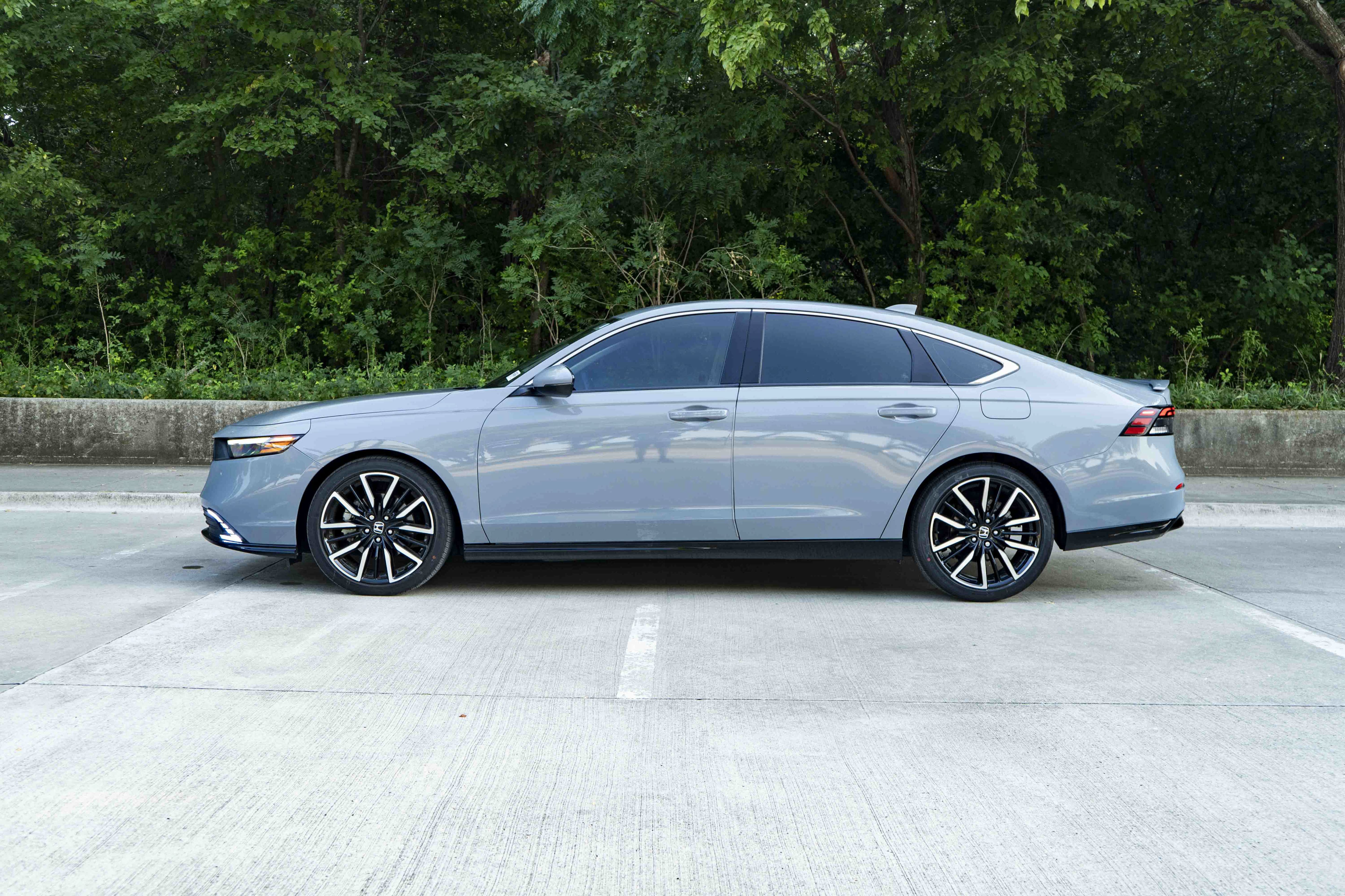 Used 2023 Honda Accord Touring image 6