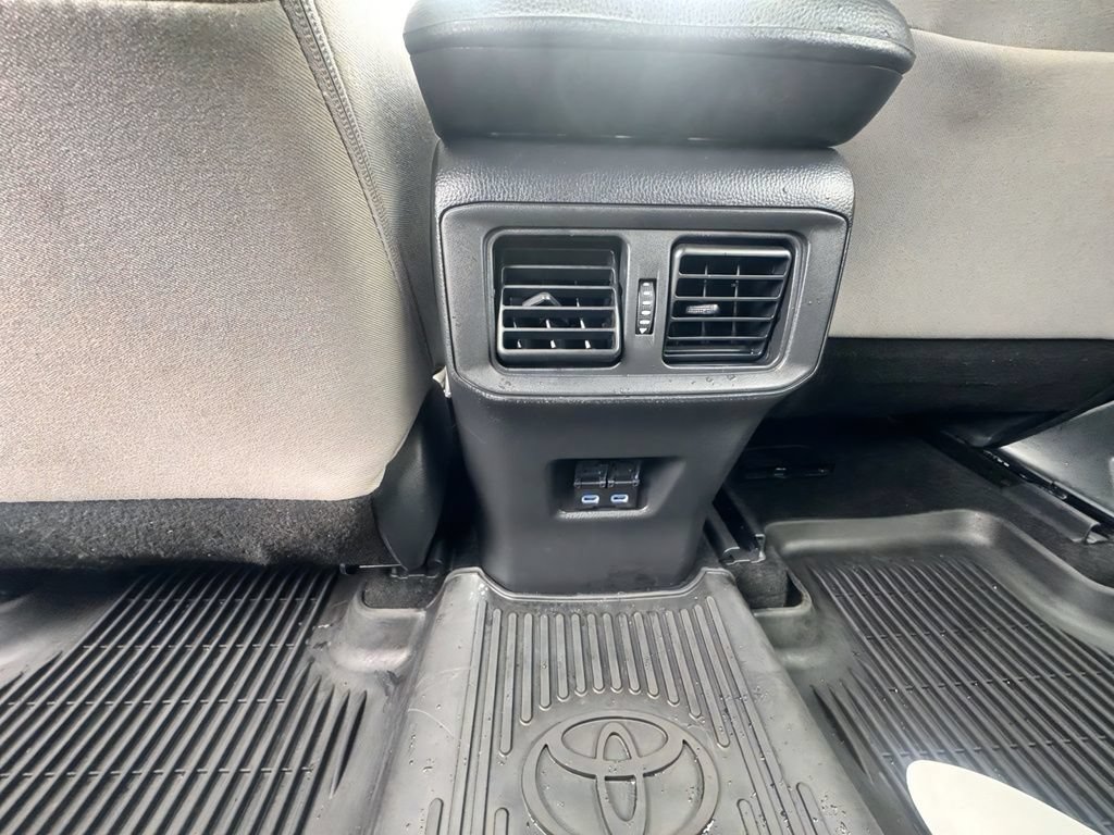 Used 2022 Toyota RAV4 XLE w/ Convenience Package AWD/4WD image 26
