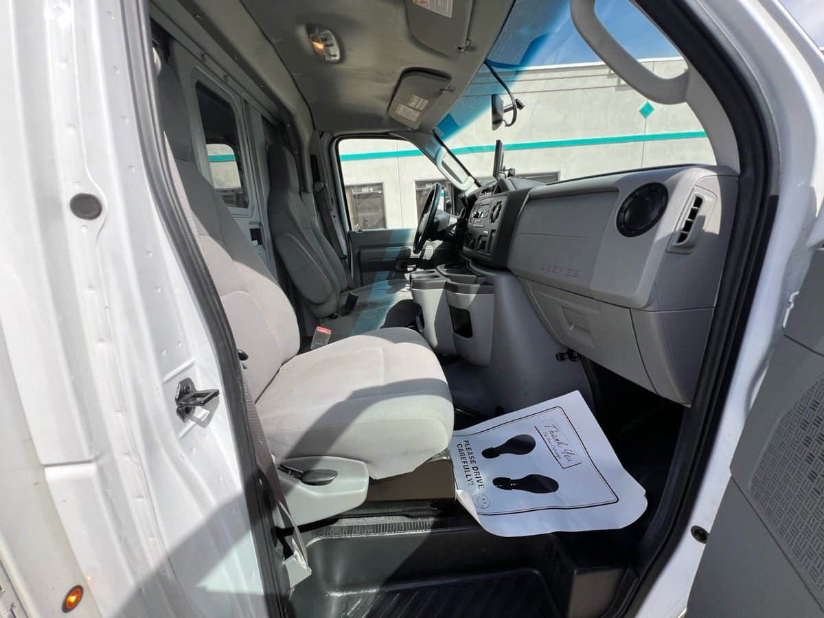 Used 2019 Ford E-350 and Econoline 350 Super Duty w/ Power Windows & Locks Group image 12
