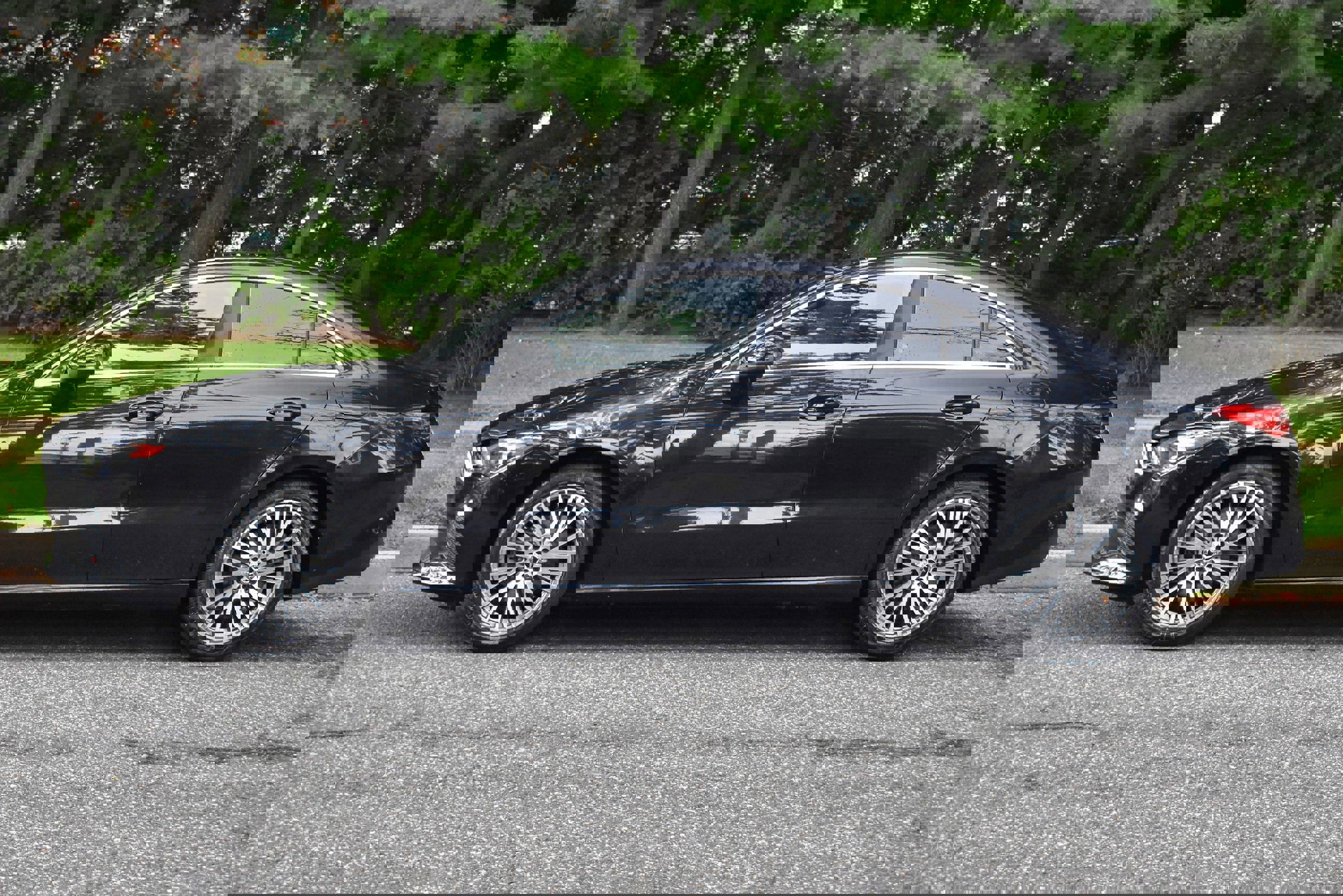 Used 2020 Mercedes-Benz CLA 250 4MATIC image 3