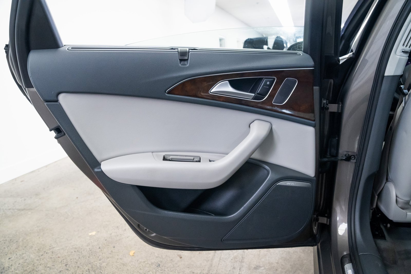 Used 2016 Audi A6 TDI Prestige w/ Prestige Package image 20