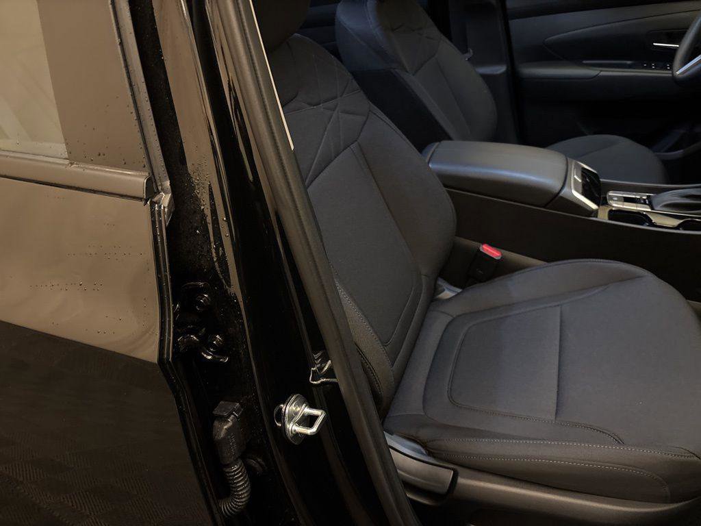 New 2025 Hyundai Tucson SE image 22
