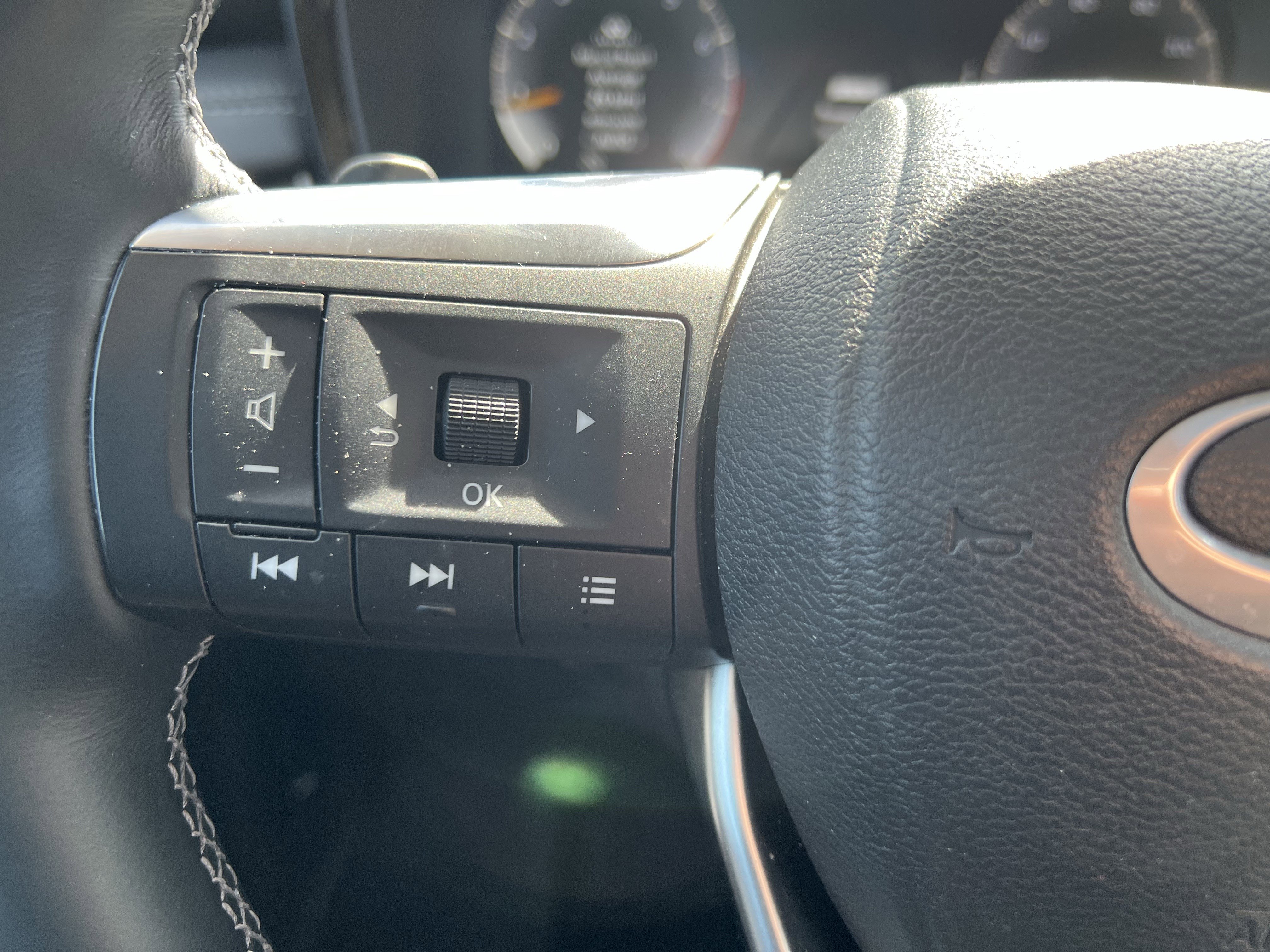 Used 2022 INFINITI QX60 Sensory w/ Vision Package image 19