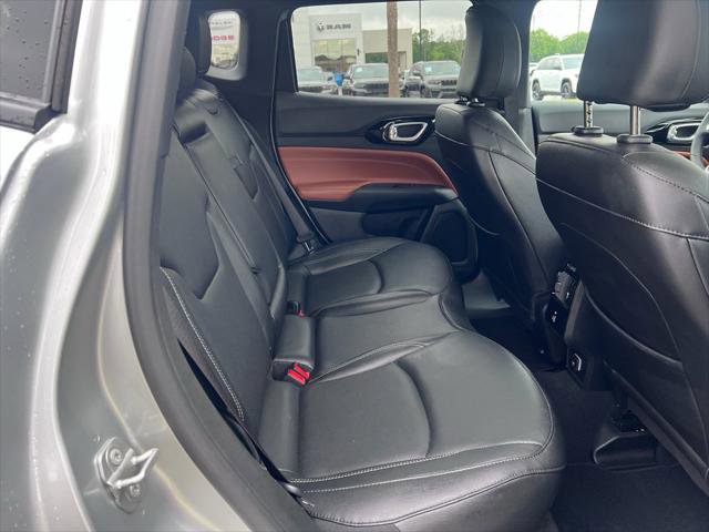 Certified 2025 Jeep Compass Limited w/ Elite Group AWD/4WD image 12