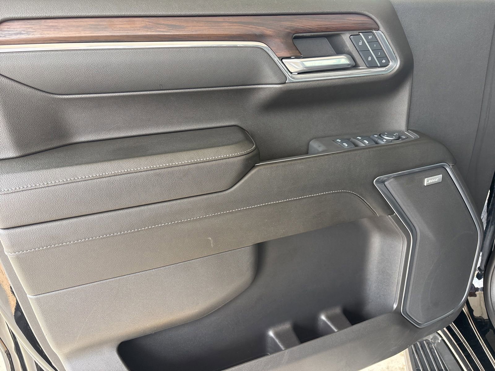 Used 2024 GMC Sierra 1500 SLT AWD/4WD image 11
