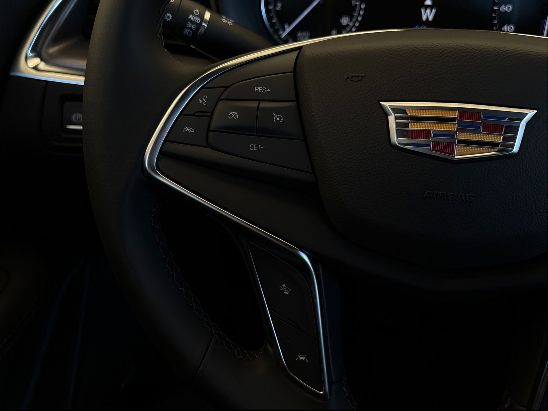 New 2026 Cadillac XT5 Luxury image 27