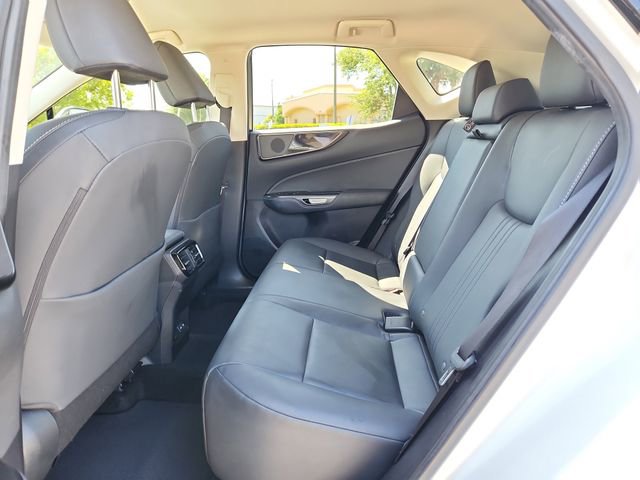Used 2024 Lexus NX 250 FWD w/ Towing Package (2000 Lbs) image 9