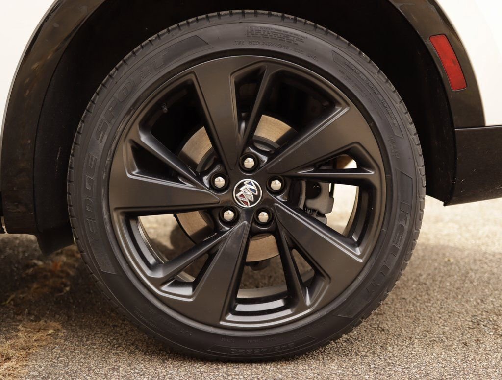 Used 2023 Buick Envision Essence w/ Sport Touring Package image 38