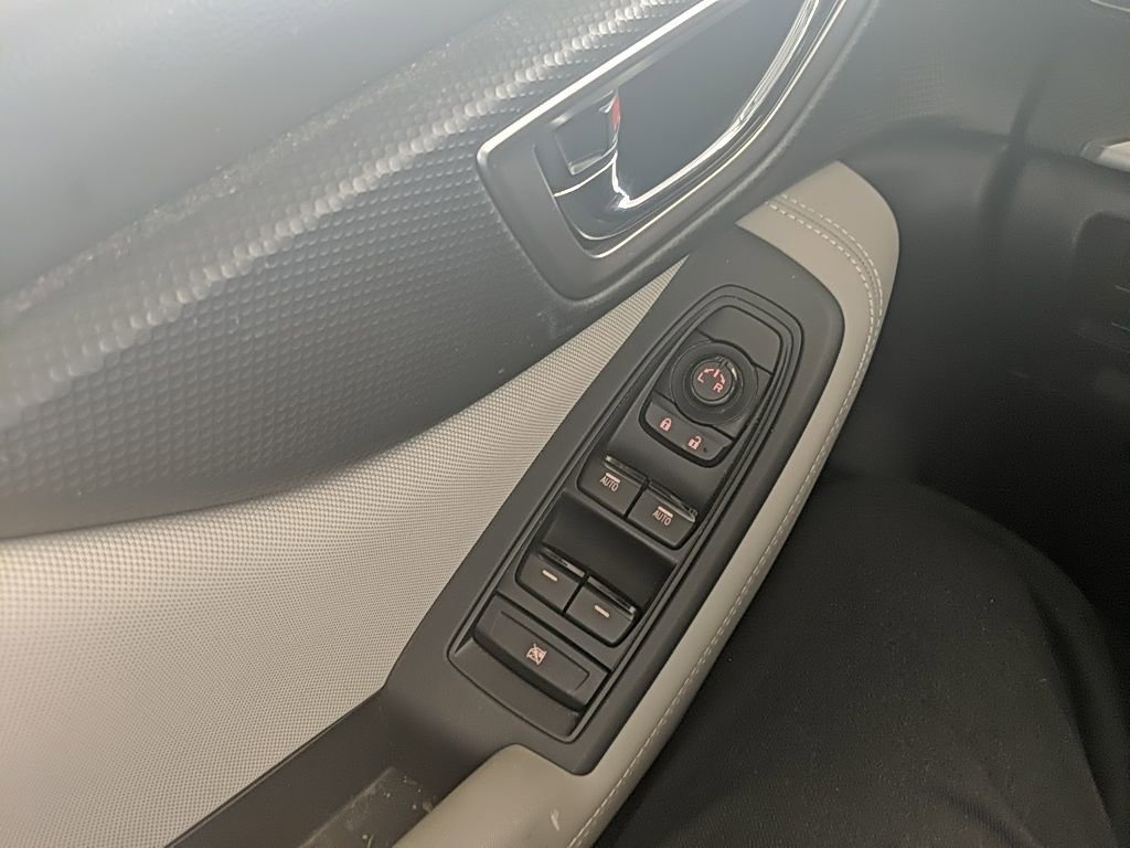 Used 2023 Subaru Forester Premium image 30