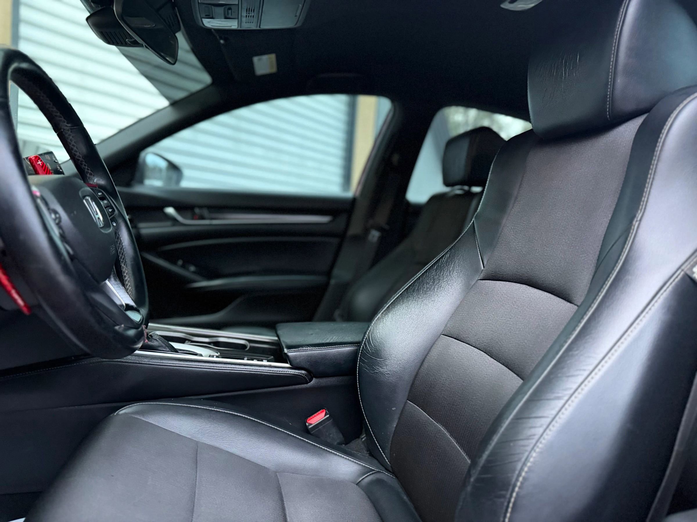 Used 2018 Honda Accord Sport image 9