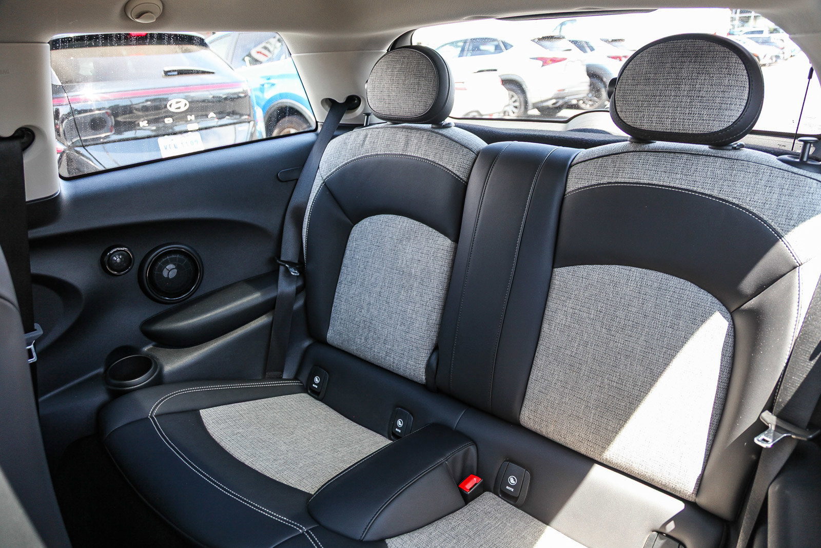 Used 2021 MINI Cooper SE w/ 6.5" Touchscreen Package image 18