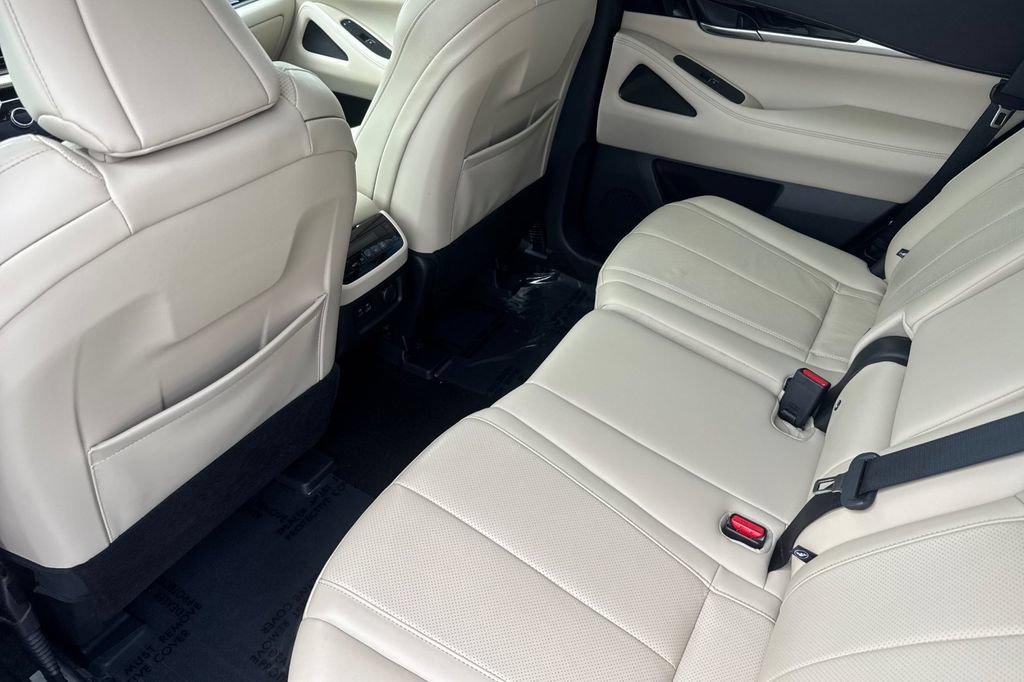 Used 2023 INFINITI QX60 Pure FWD image 11