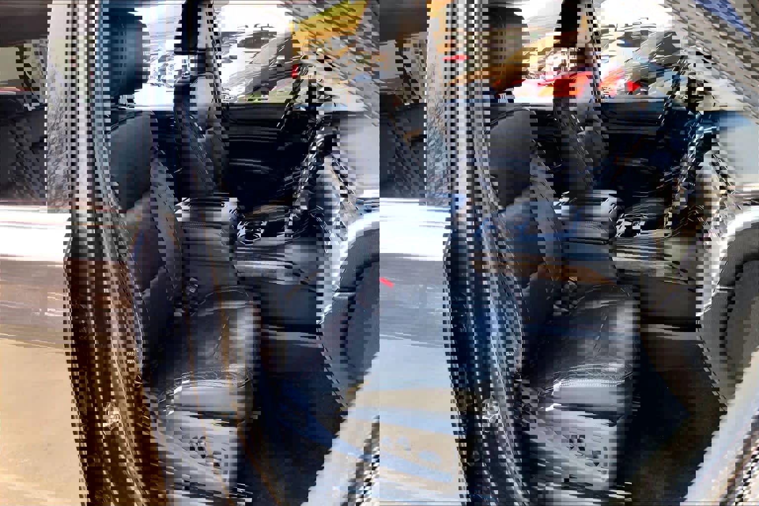 Used 2016 Chevrolet Suburban LT image 8