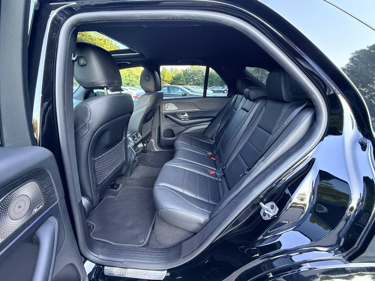 Used 2021 Mercedes-Benz GLE 350 w/ AMG Line Exterior image 11