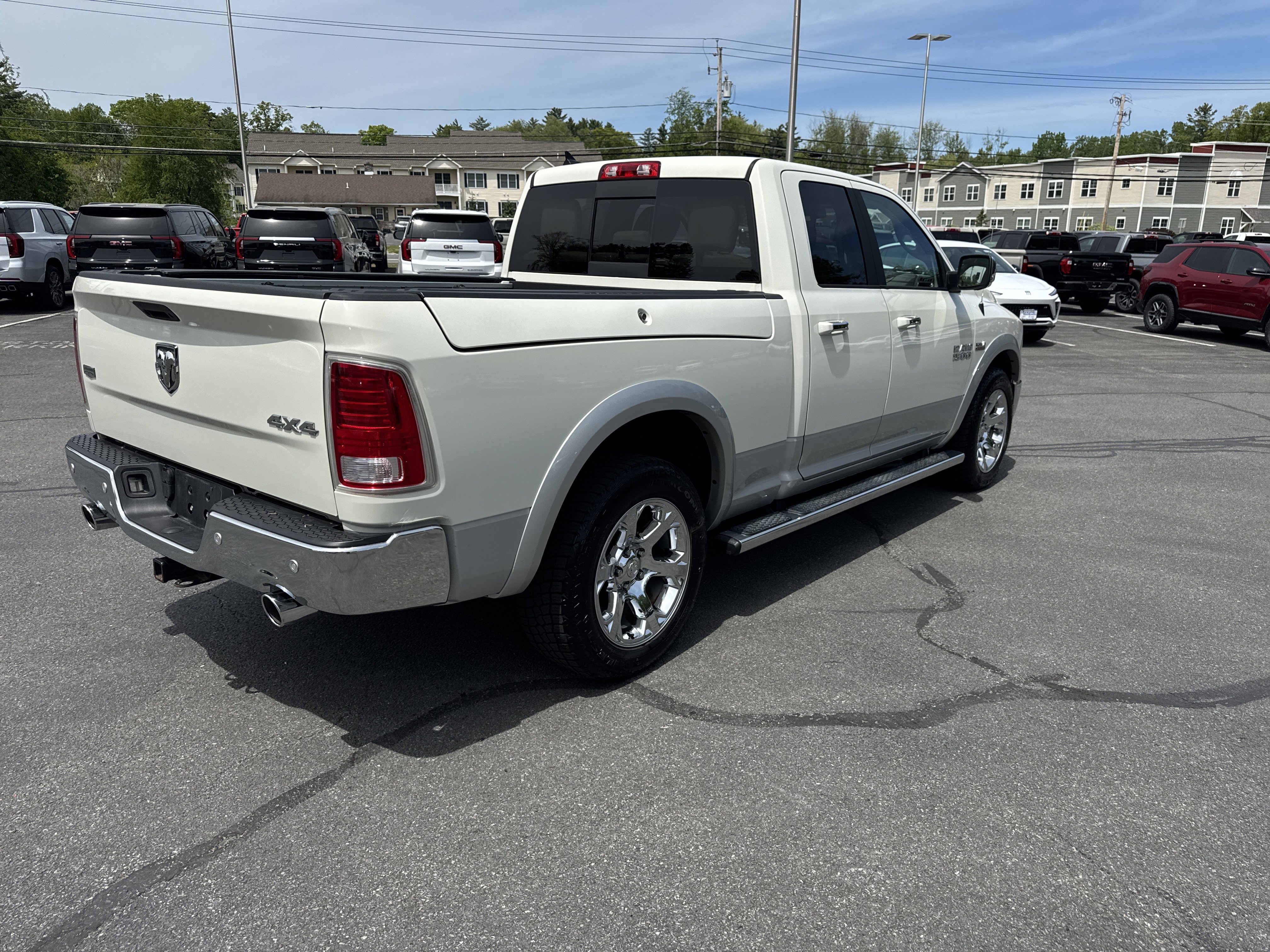 Used 2017 RAM 1500 Laramie w/ Convenience Group AWD/4WD image 7