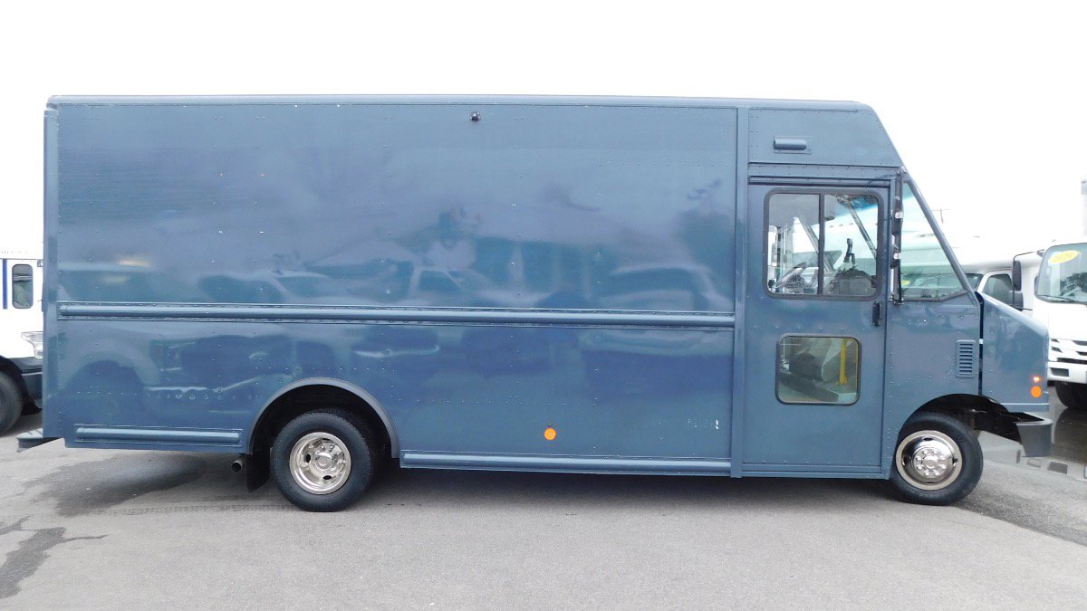 Used 2019 Ford E-450 and Econoline 450 Super Duty image 2