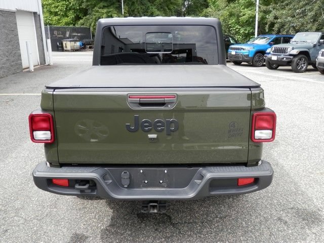 Used 2023 Jeep Gladiator Sport AWD/4WD image 7