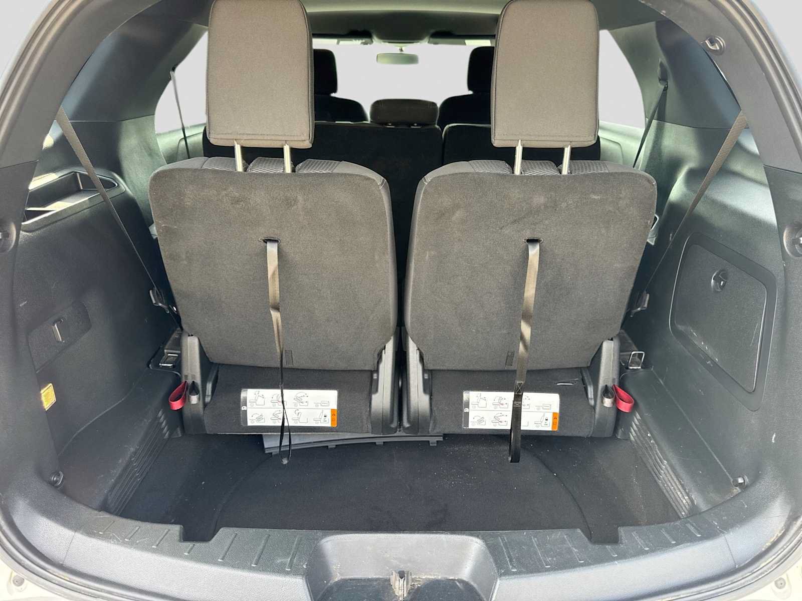 Certified 2018 Ford Explorer XLT w/ XLT Technology Feature Bundle FWD image 35
