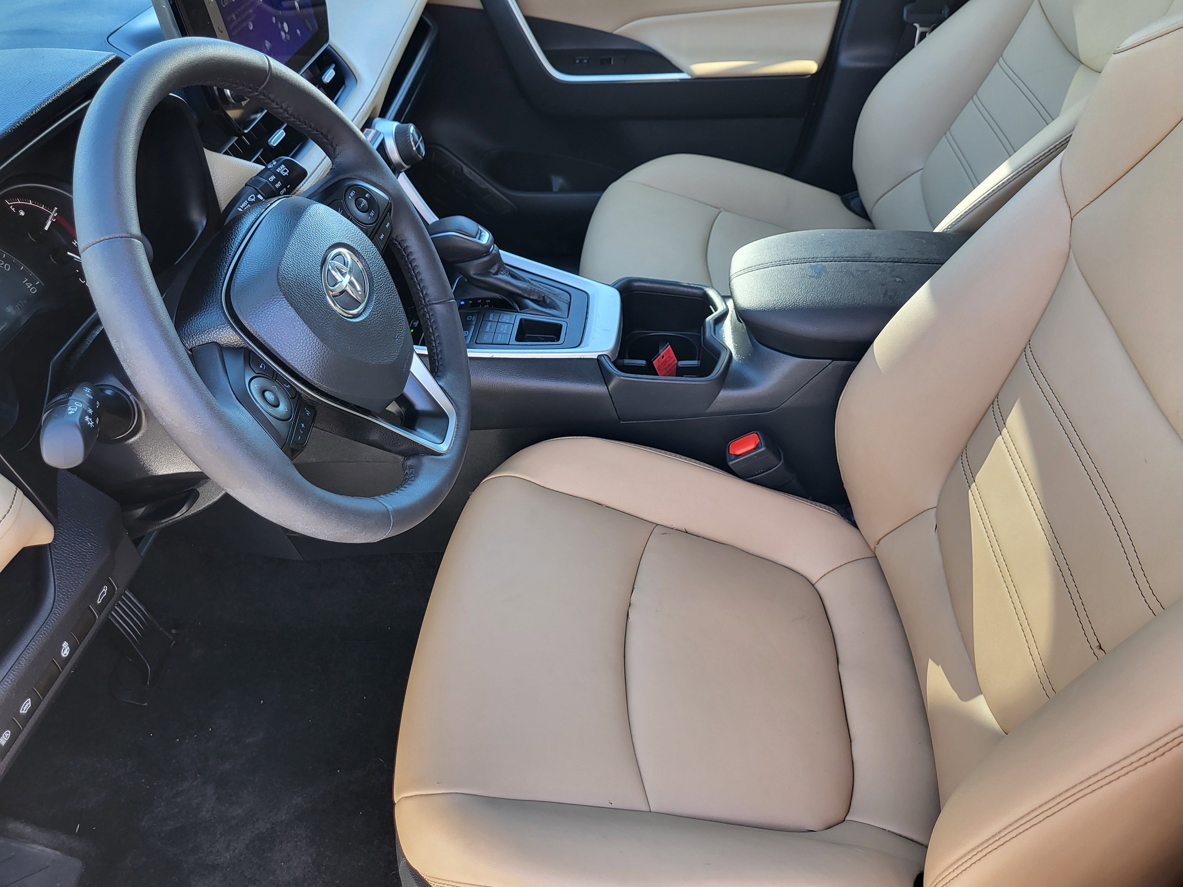 Used 2025 Toyota RAV4 XLE Premium w/ Weather Package image 19