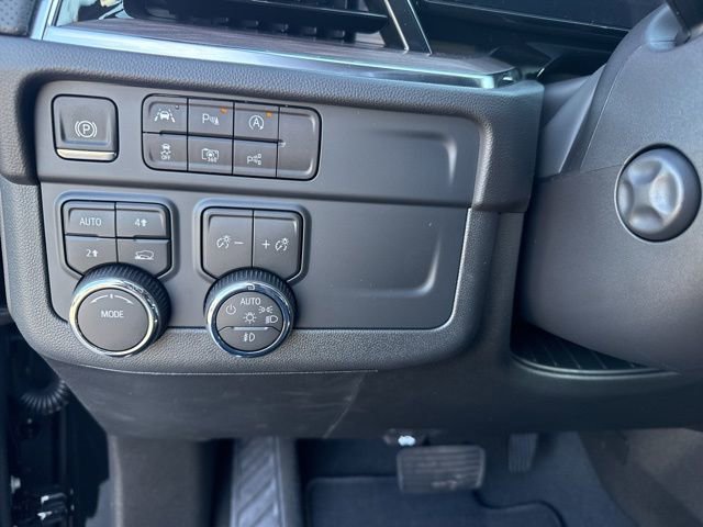New 2026 Chevrolet Suburban Premier image 20
