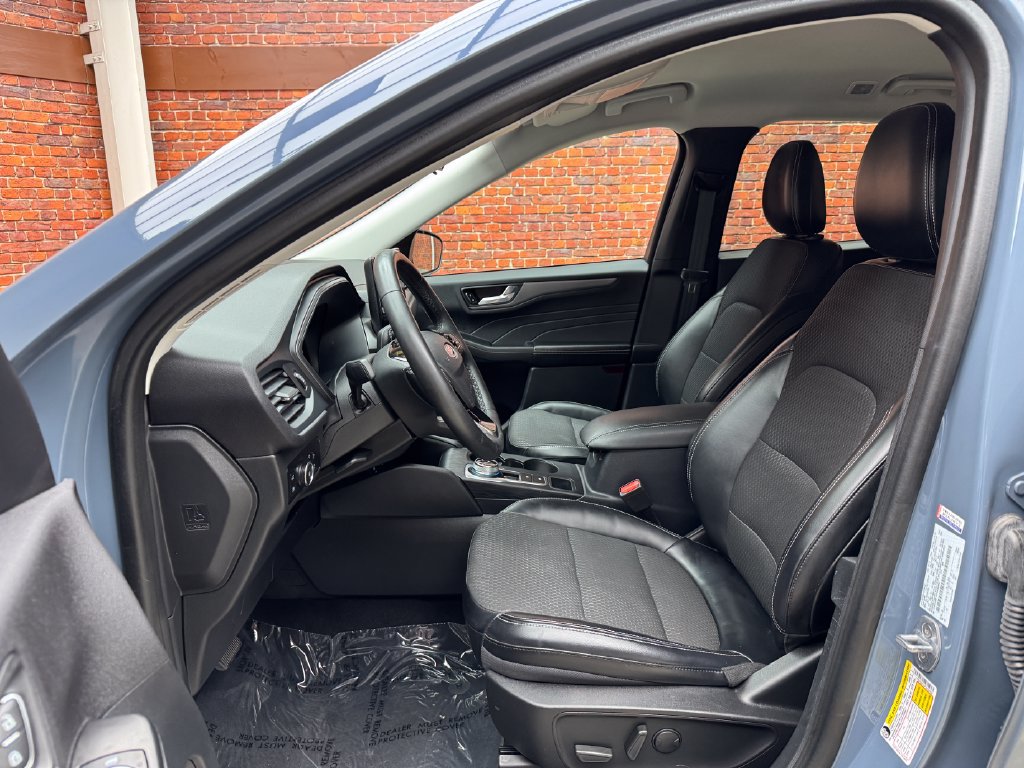 Certified 2023 Ford Escape SE FWD image 24