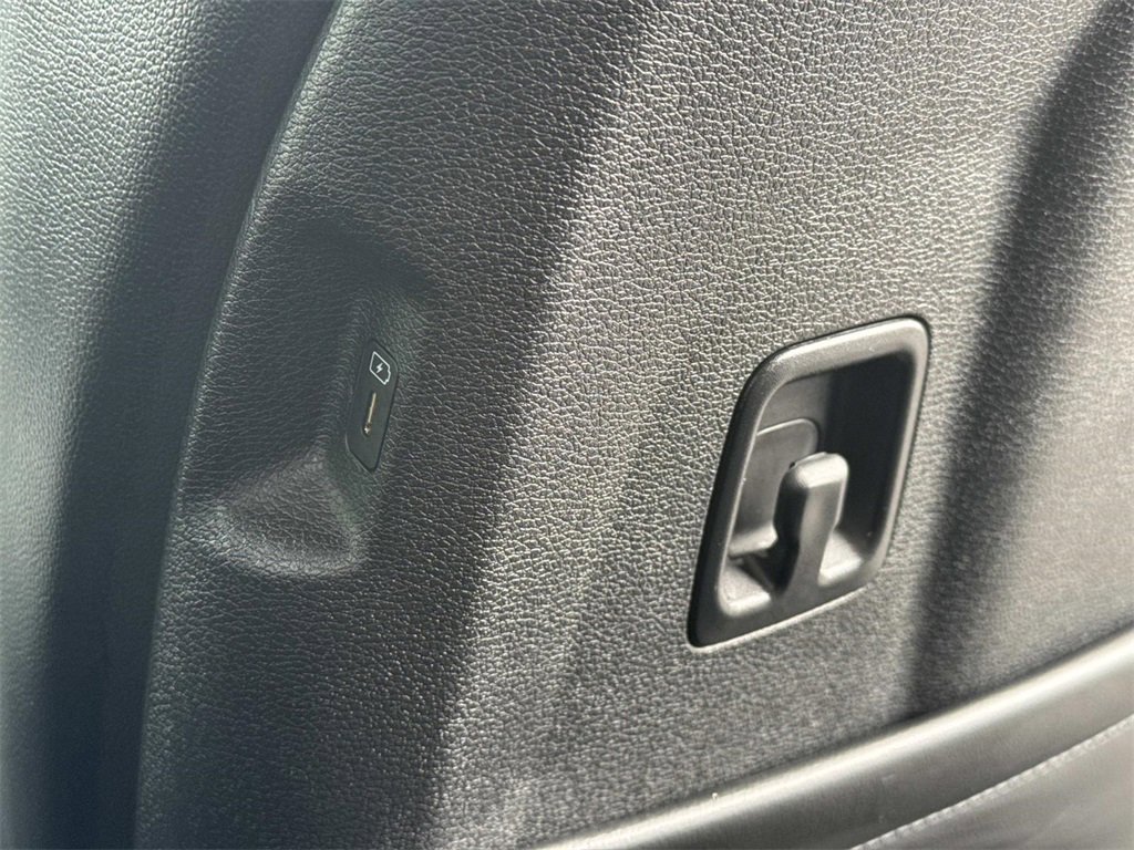 Used 2023 Kia Sportage EX image 19