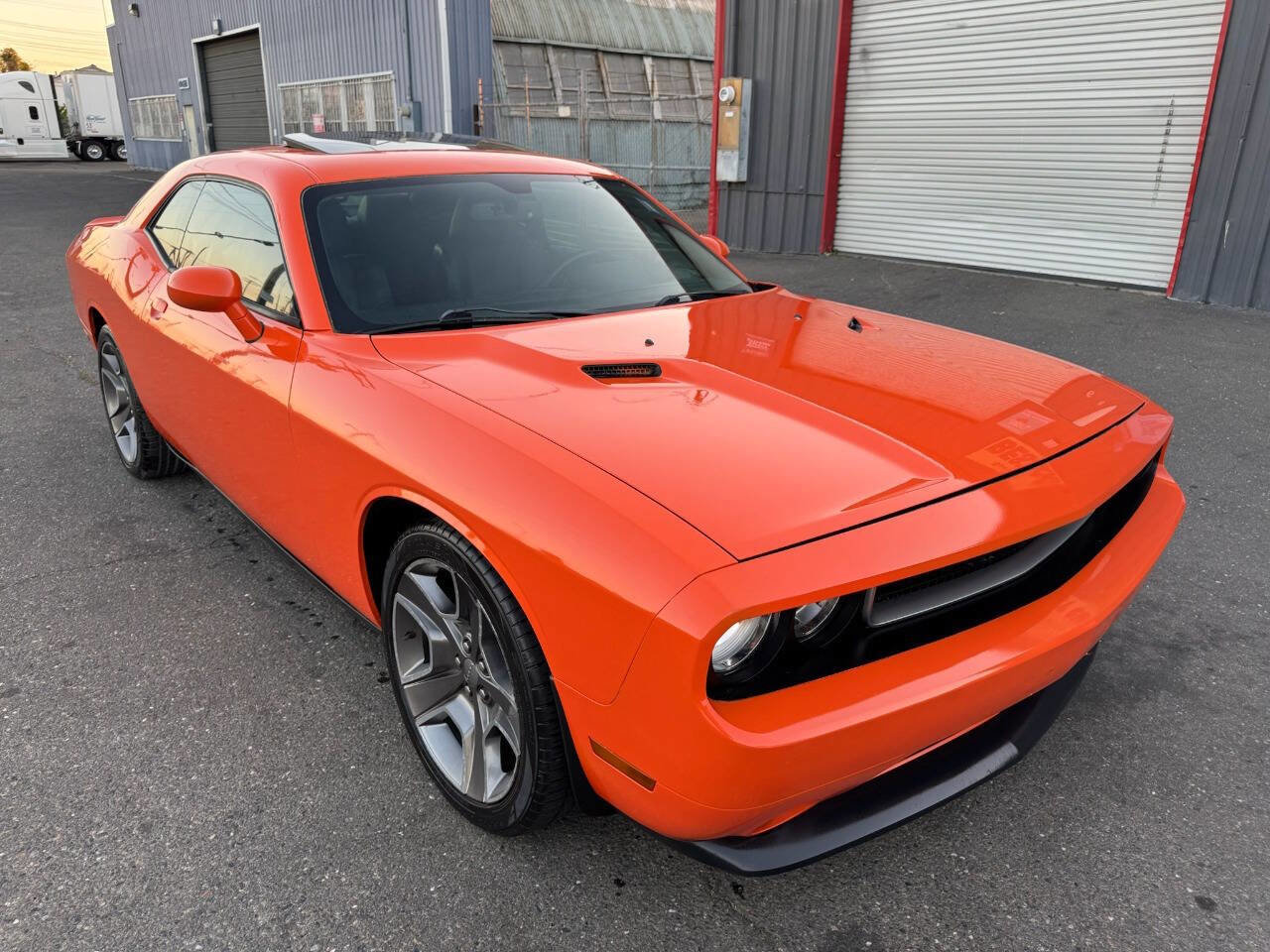 Used 2012 Dodge Challenger R/T image 7