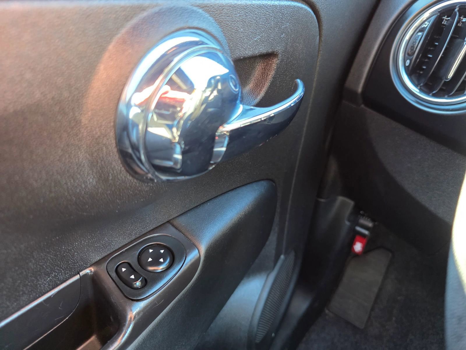 Used 2018 FIAT 500 e w/ Esport Package image 24