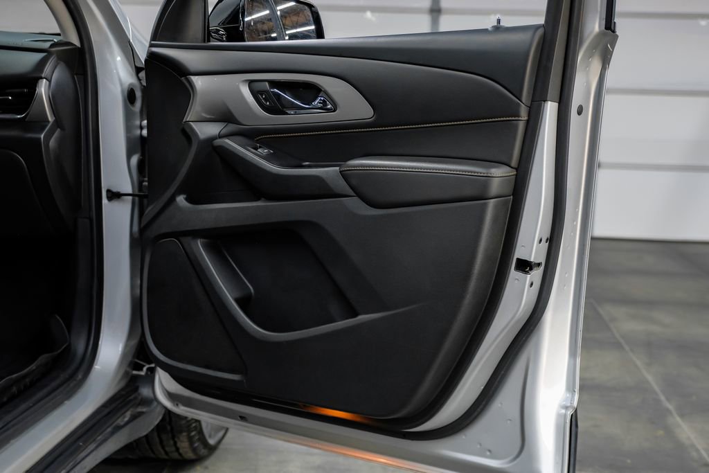 Used 2020 Chevrolet Traverse LS w/ LPO, Blackout Package image 50