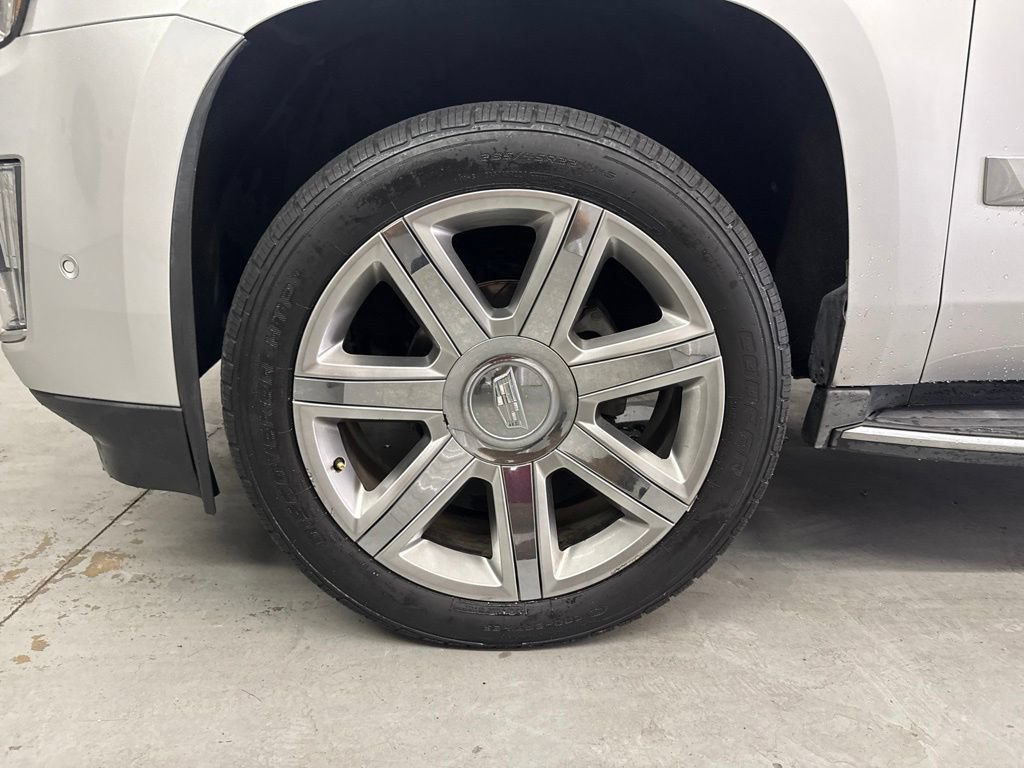 Used 2018 Cadillac Escalade ESV Luxury RWD image 27