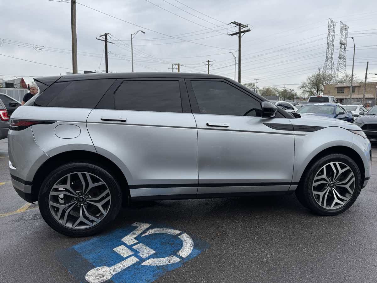 Used 2020 Land Rover Range Rover Evoque SE AWD/4WD image 4