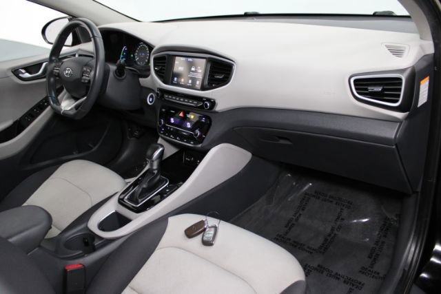 Used 2017 Hyundai Ioniq SEL FWD image 23