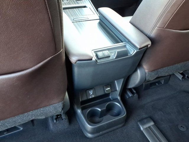 Used 2021 Toyota Sienna Platinum FWD image 19