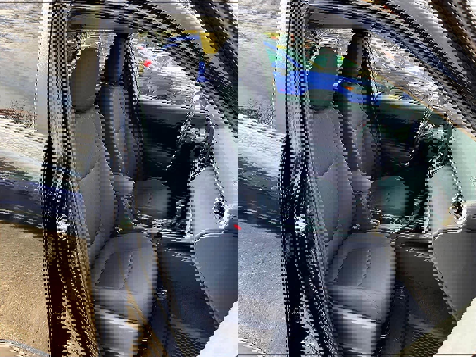 Used 2023 Toyota Corolla Cross LE image 11