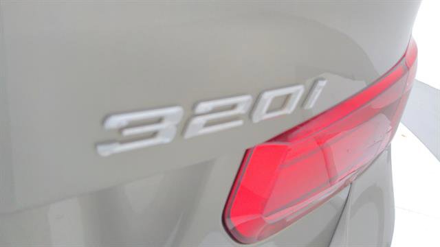 Used 2018 BMW 320i Sedan w/ Convenience Package RWD image 36