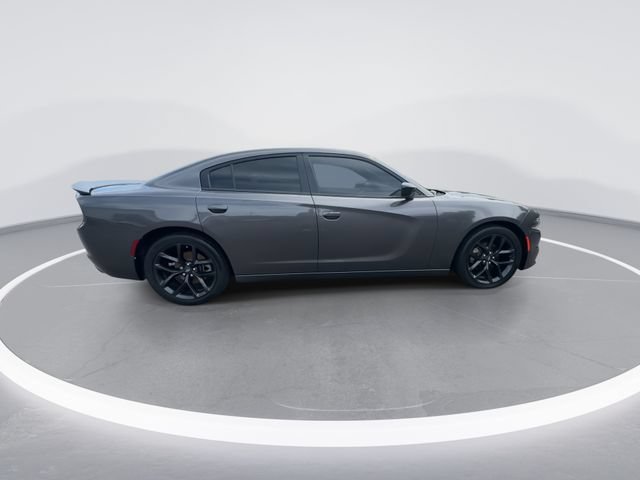 Used 2022 Dodge Charger SXT w/ Blacktop Package RWD image 9