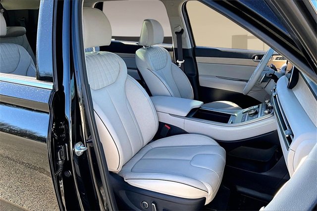 Used 2025 Hyundai Palisade Limited image 27