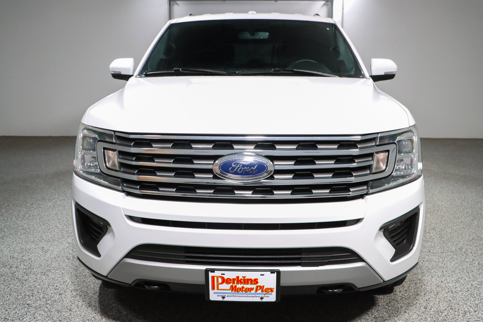 Used 2019 Ford Expedition XLT w/ Equipment Group 201A AWD/4WD image 4