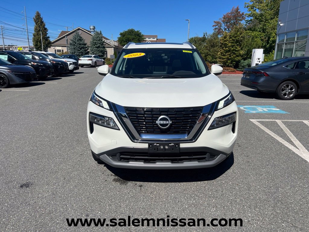 Used 2023 Nissan Rogue SV w/ SV Premium B Package AWD/4WD image 2