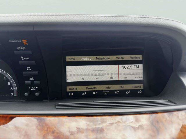 Used 2012 Mercedes-Benz S 550 4MATIC image 31