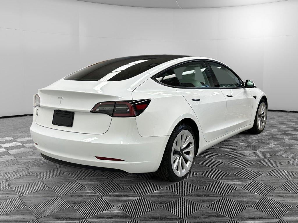 Used 2023 Tesla Model 3 Standard Range RWD image 5