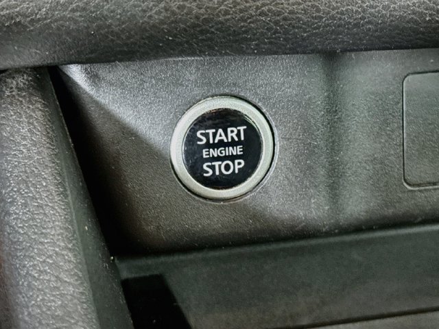 Used 2023 Nissan Rogue S FWD image 18