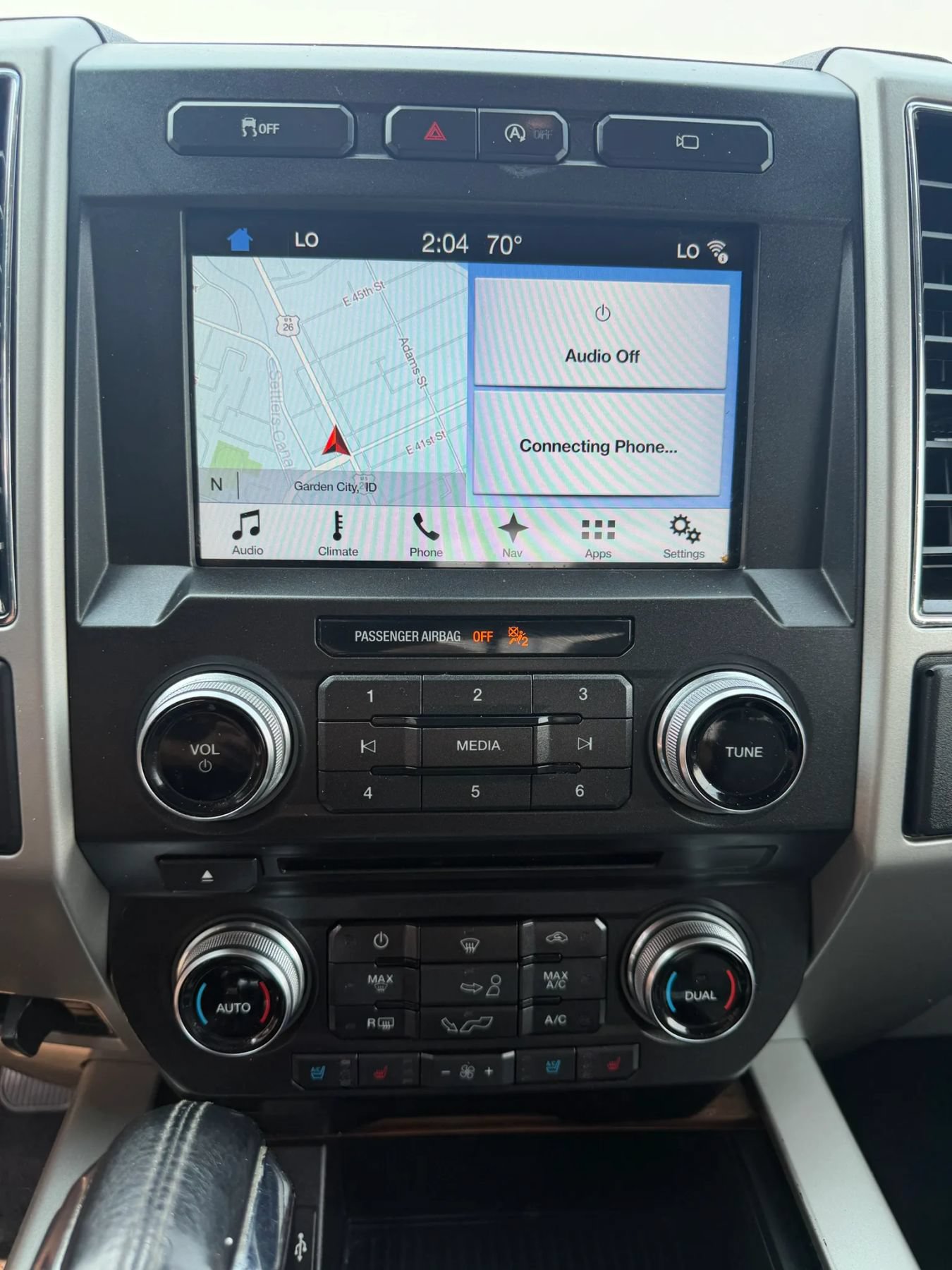 Used 2017 Ford F150 Lariat w/ Equipment Group 502A Luxury AWD/4WD image 26