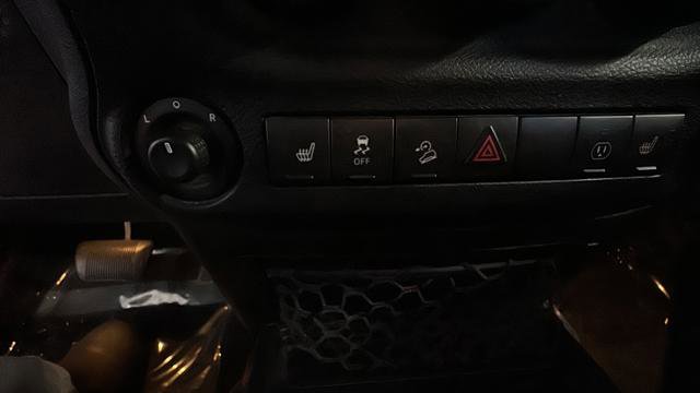 Used 2016 Jeep Wrangler Unlimited Sahara w/ Dual Top Group image 25