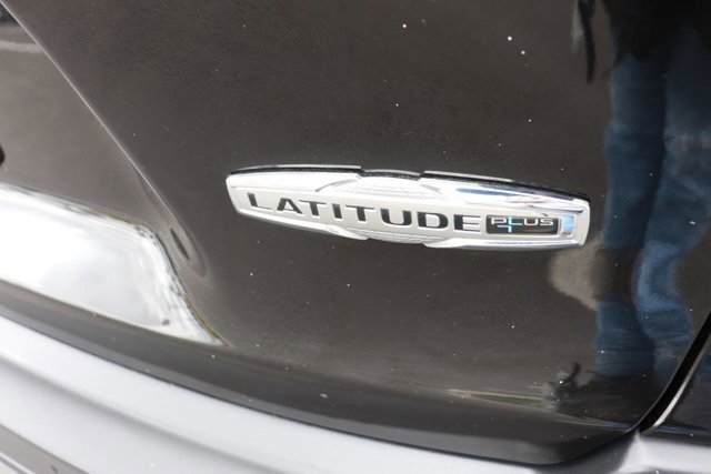 Used 2020 Jeep Cherokee Latitude Plus FWD image 6