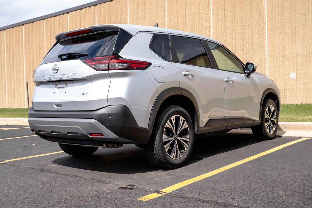 Used 2023 Nissan Rogue SV image 9