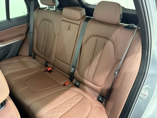 Certified 2024 BMW X5 xDrive40i w/ Premium Package AWD/4WD image 16